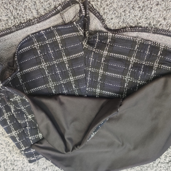 Plaid / Tweed style skirt with pockets!! - Picture 4 of 7